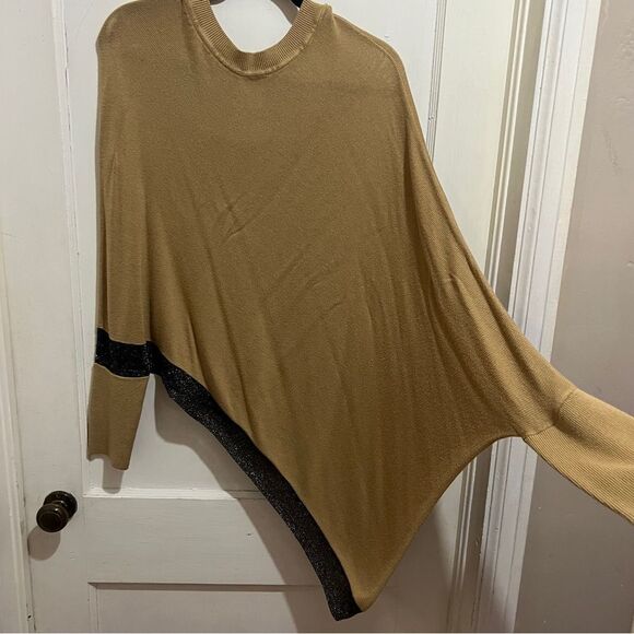 Interesting Asymmetrical Cut Cato Sweater Tan and Black Womens Large - Picture 2 of 7